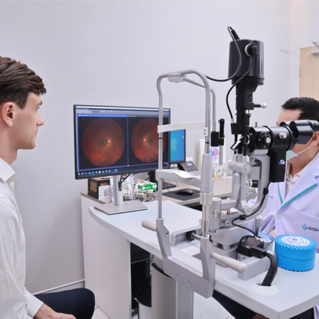 ปรับค่าสายตา ด้วยการทำเลสิกใบมีด LASIK 2 ข้าง (18 ปีขึ้นไป)