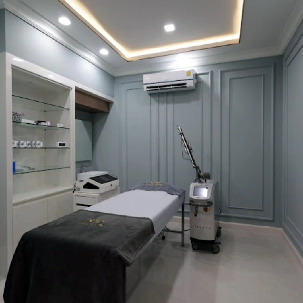 ปรับผิวหน้าดูกระจ่างใส ด้วยเลเซอร์ Lumecca 1 ครั้ง