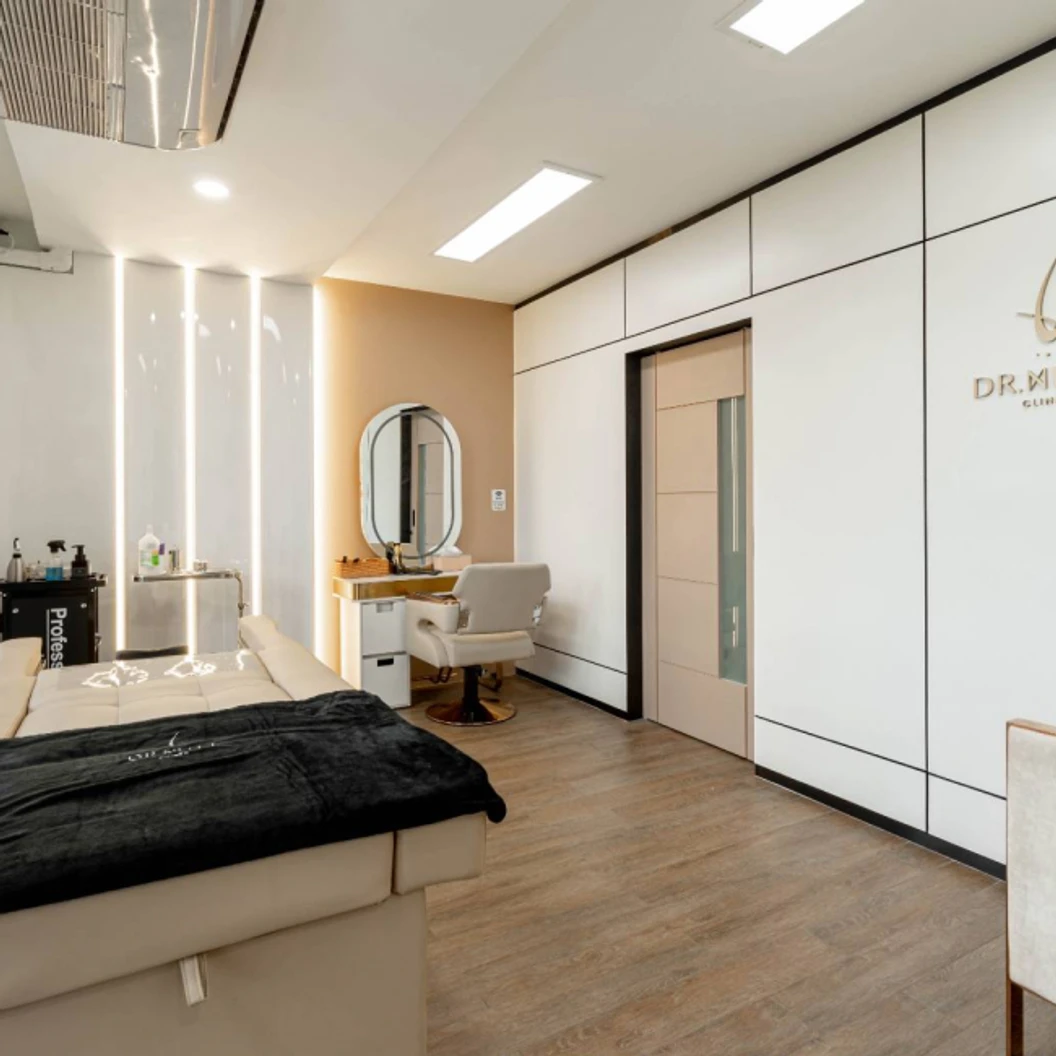 คอร์สโปรแกรมรักษาสิวทั่วใบหน้า 4 ขั้นตอน จำนวน 4 ครั้ง ฟรี! 1 ครั้ง