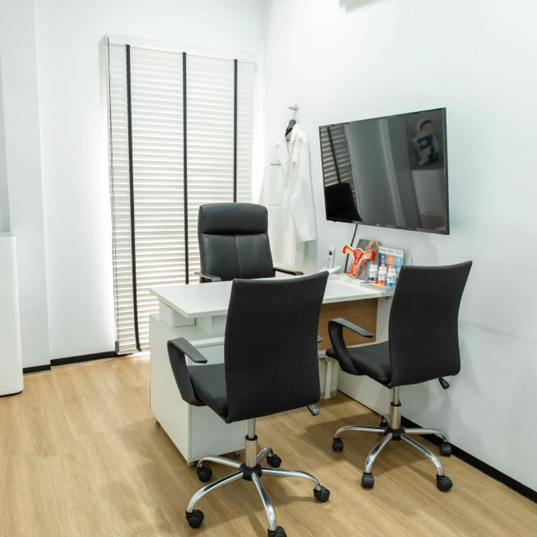 ตรวจภาวะมีบุตรยาก แพ็กคู่ ผู้หญิง 7 รายการ และผู้ชาย 6 รายการ โดย นพ. กิตติ ฉัตรตระกูลชัย