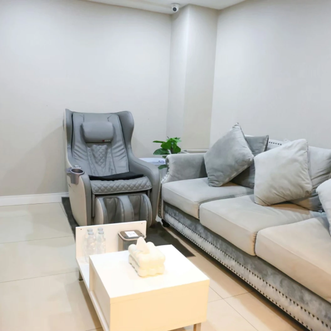 โปรแกรม Hair Consultation + LED Therapy ดูแลเส้นผมและหนังศีรษะ