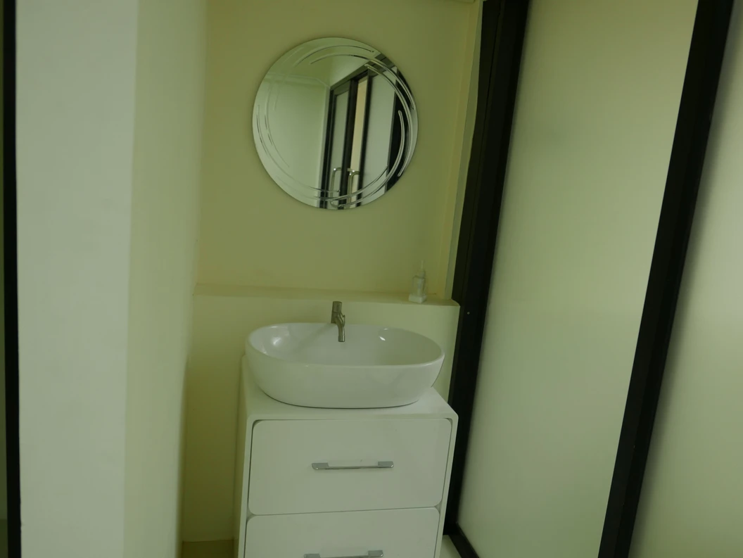 คอร์สฉีด MADE Collagen 16 จุด ทั่วหน้า 5 ครั้ง และฉายแสงผิวหน้า Omega Light 5 ครั้ง