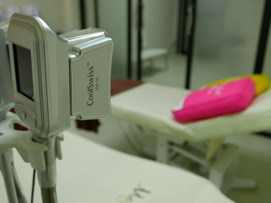 คอร์สฉีด MADE Collagen 16 จุด ทั่วหน้า 5 ครั้ง และฉายแสงผิวหน้า Omega Light 5 ครั้ง