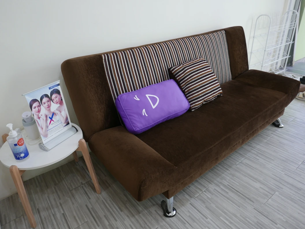 คอร์สฉีด MADE Collagen 16 จุด ทั่วหน้า 5 ครั้ง และฉายแสงผิวหน้า Omega Light 5 ครั้ง