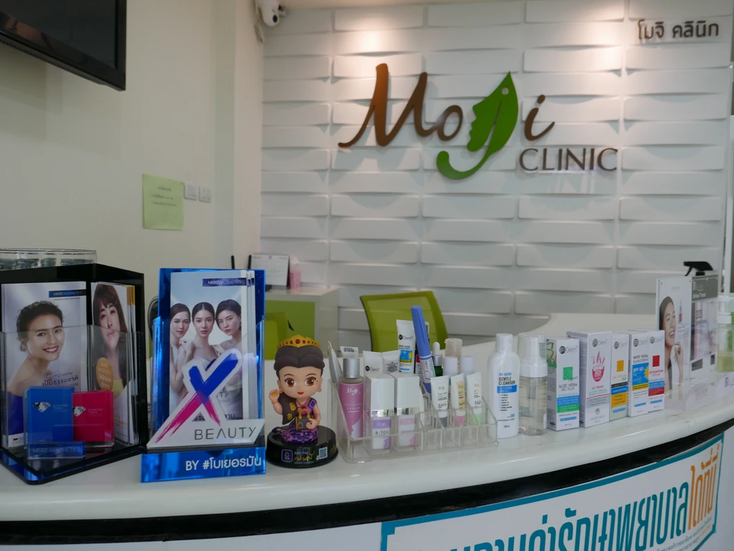 คอร์สฉีด MADE Collagen 16 จุด ทั่วหน้า 5 ครั้ง และฉายแสงผิวหน้า Omega Light 5 ครั้ง