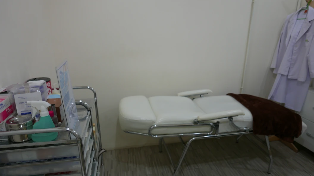 คอร์สฉีด MADE Collagen 16 จุด ทั่วหน้า 5 ครั้ง และฉายแสงผิวหน้า Omega Light 5 ครั้ง