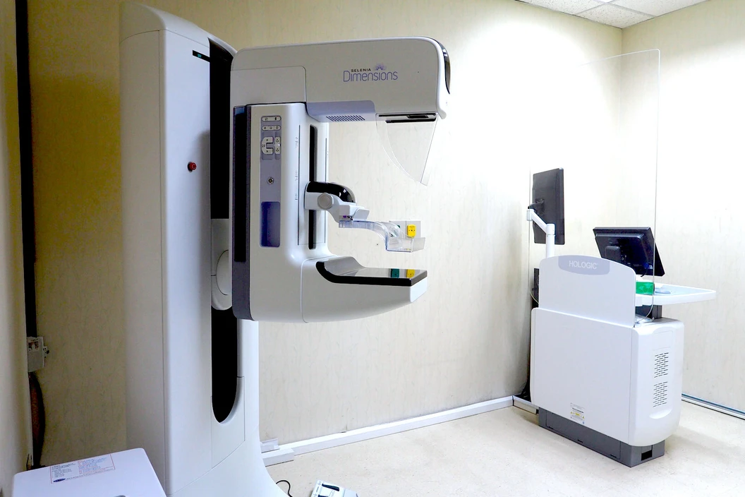 ตรวจสุขภาพ 30 รายการ (Gold Check-up Package Female) สำหรับผู้หญิงที่อายุ 41-50 ปี