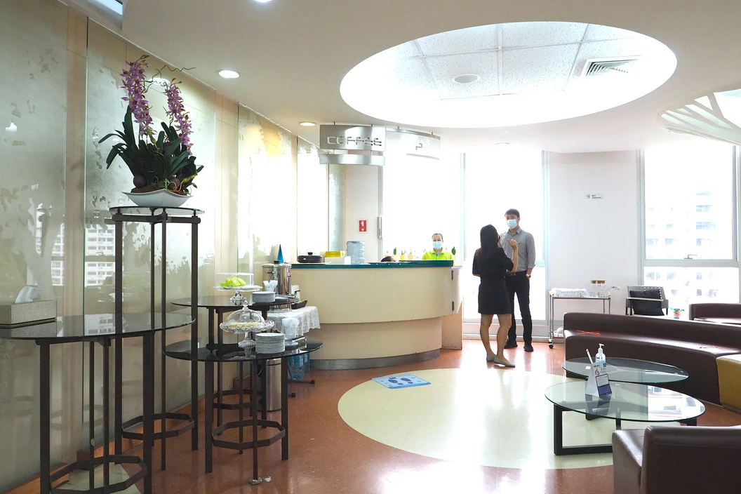 ตรวจสุขภาพ 30 รายการ (Gold Check-up Package Female) สำหรับผู้หญิงที่อายุ 41-50 ปี