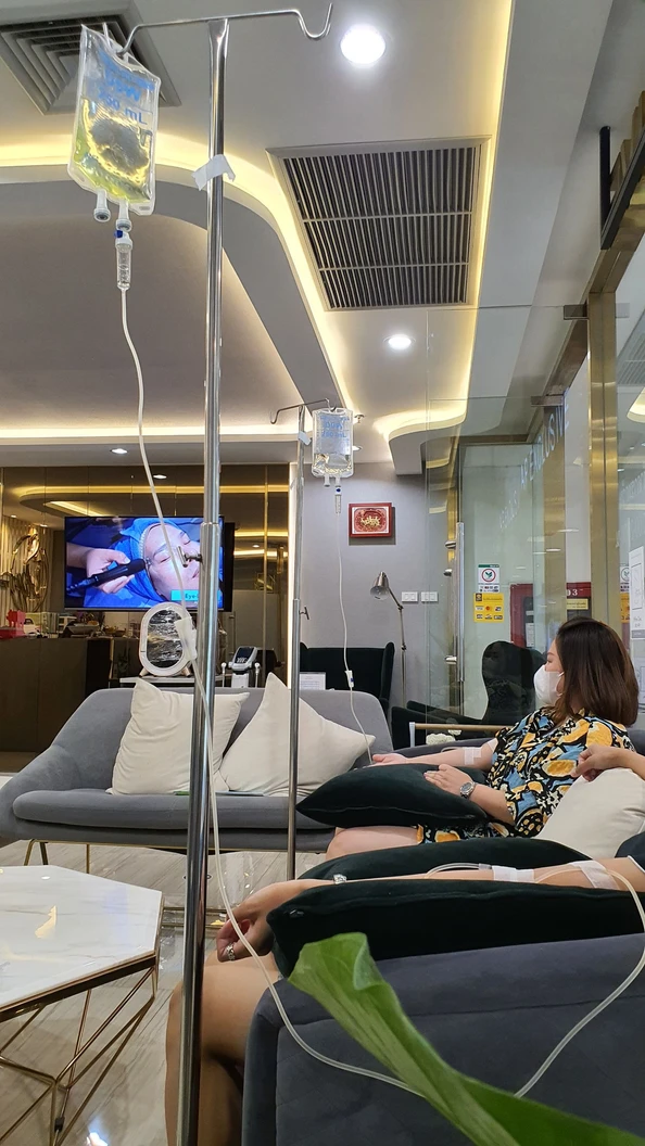 คอร์สโปรแกรมทำทรีตเมนต์ Face Cooling Cell บำรุงและฟื้นฟูผิวหน้า ด้วยเครื่อง Cryo แบบเย็น 5 ครั้ง พร้อม Mask Pure Collagen 5 ครั้ง