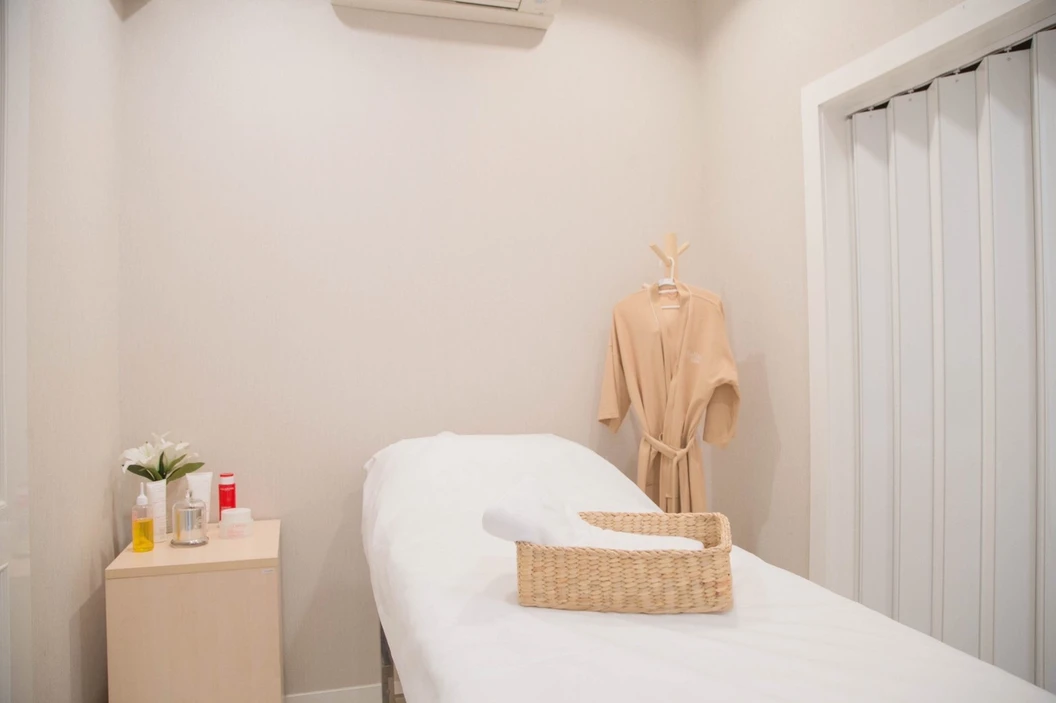 ฝังเข็มแบบตะวันตก (Dry Needling) บรรเทาอาการออฟฟิศซินโดรม 1 ครั้ง