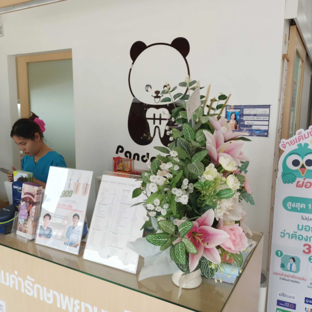 ทำรากฟันเทียม ยี่ห้อ Neodent พร้อมทำครอบฟัน Zirconia สำหรับฟัน 1 ซี่
