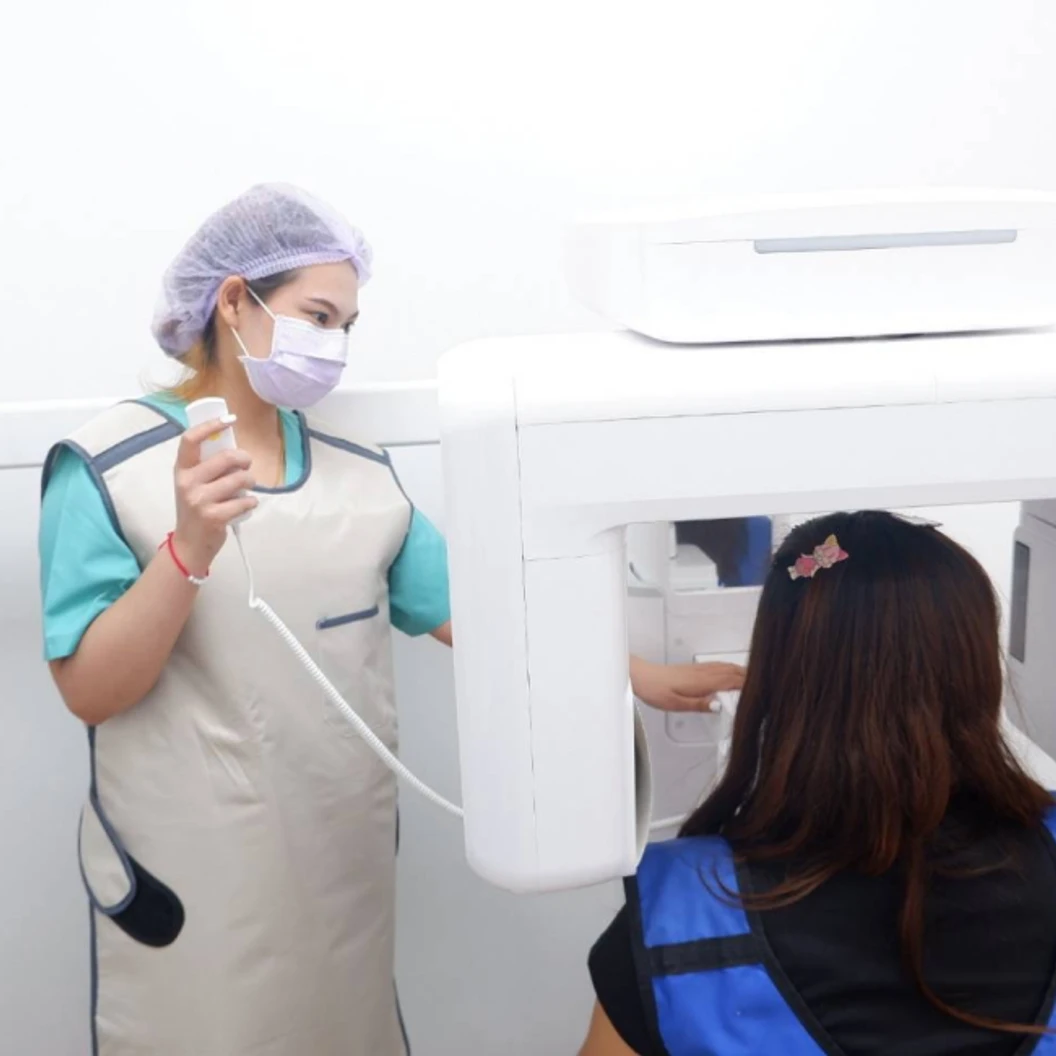 ทำรากฟันเทียม ยี่ห้อ Neodent พร้อมทำครอบฟัน Zirconia สำหรับฟัน 1 ซี่