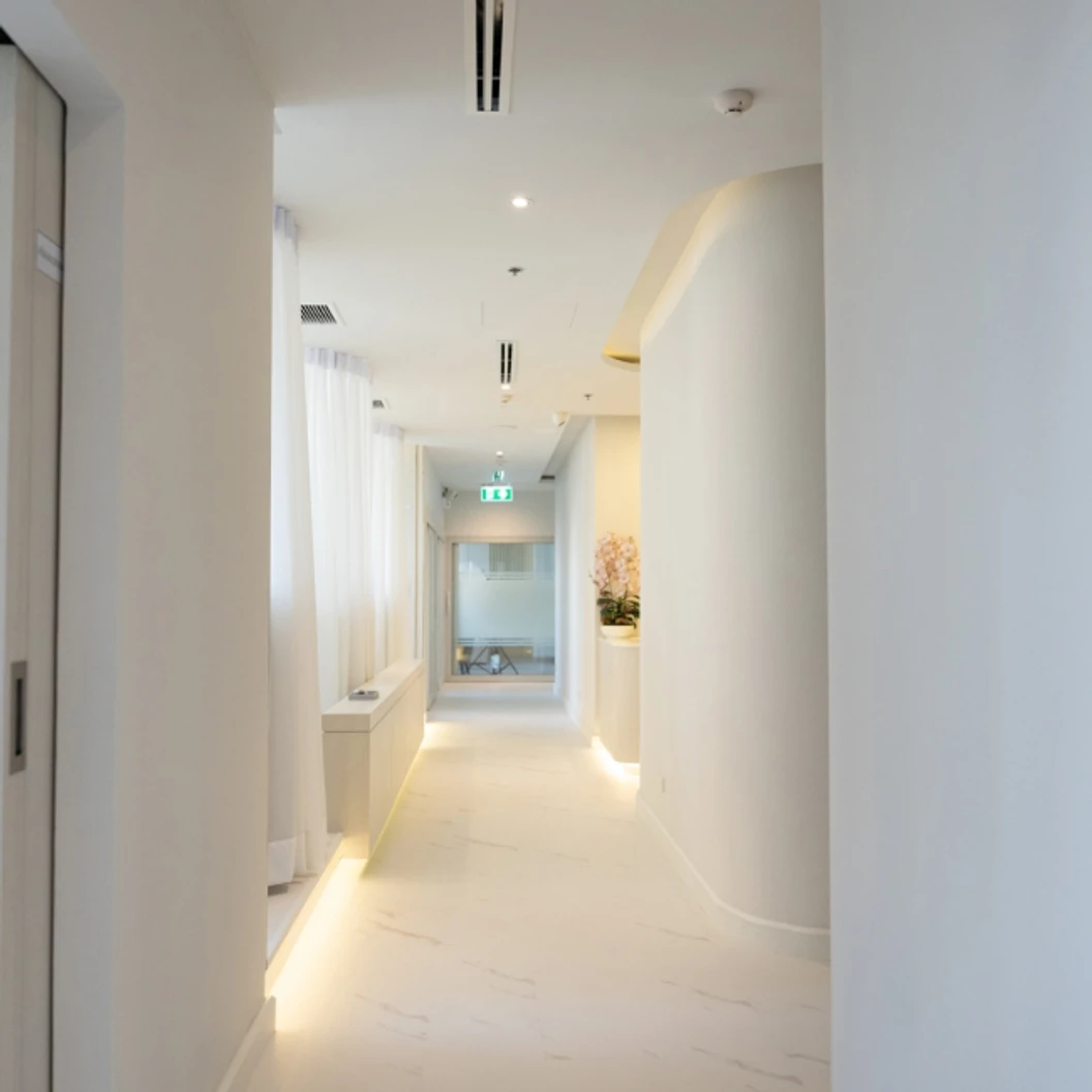 ตรวจระดับฮอร์โมน 11 รายการ สำหรับผู้หญิง และให้วิตามินทางหลอดเลือด แบบ Drip สูตร Energy Booster หรือ Multivitamin ช่วยให้ร่างกายสดชื่น 1 ครั้ง