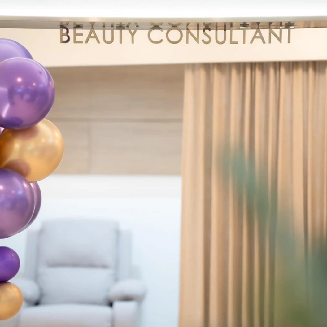 ตัดไหมหลังศัลยกรรม สำหรับจุดเล็ก ไม่เกิน 4 เข็ม (ครั้งแรก)