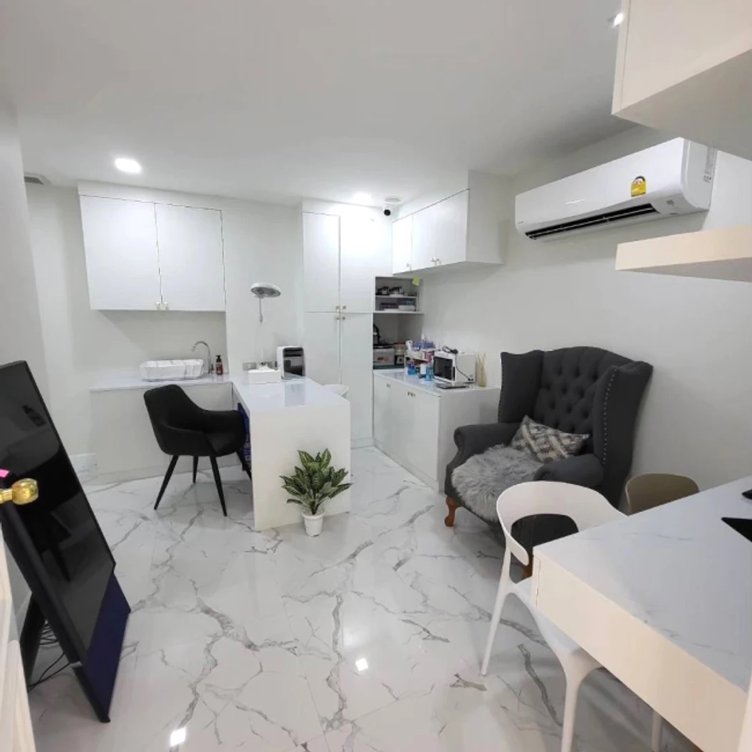 โปรแกรมโบท็อกซ์ 100 ยูนิต (หน้า)