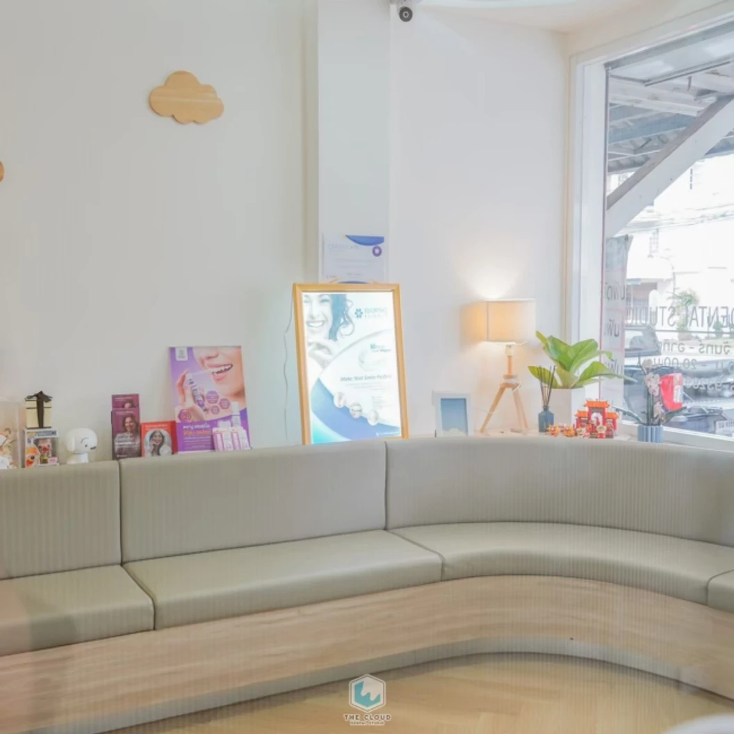 ฟอกสีฟันที่คลินิก ด้วยระบบ Cool Light