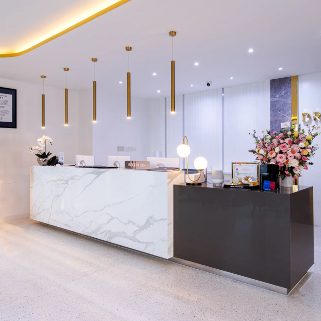 โปรแกรมโบท็อกซ์ 100 ยูนิตหรือขึ้นอยู่กับแพทย์ประเมิน (หน้า) (เคสรีวิวเท่านั้น)