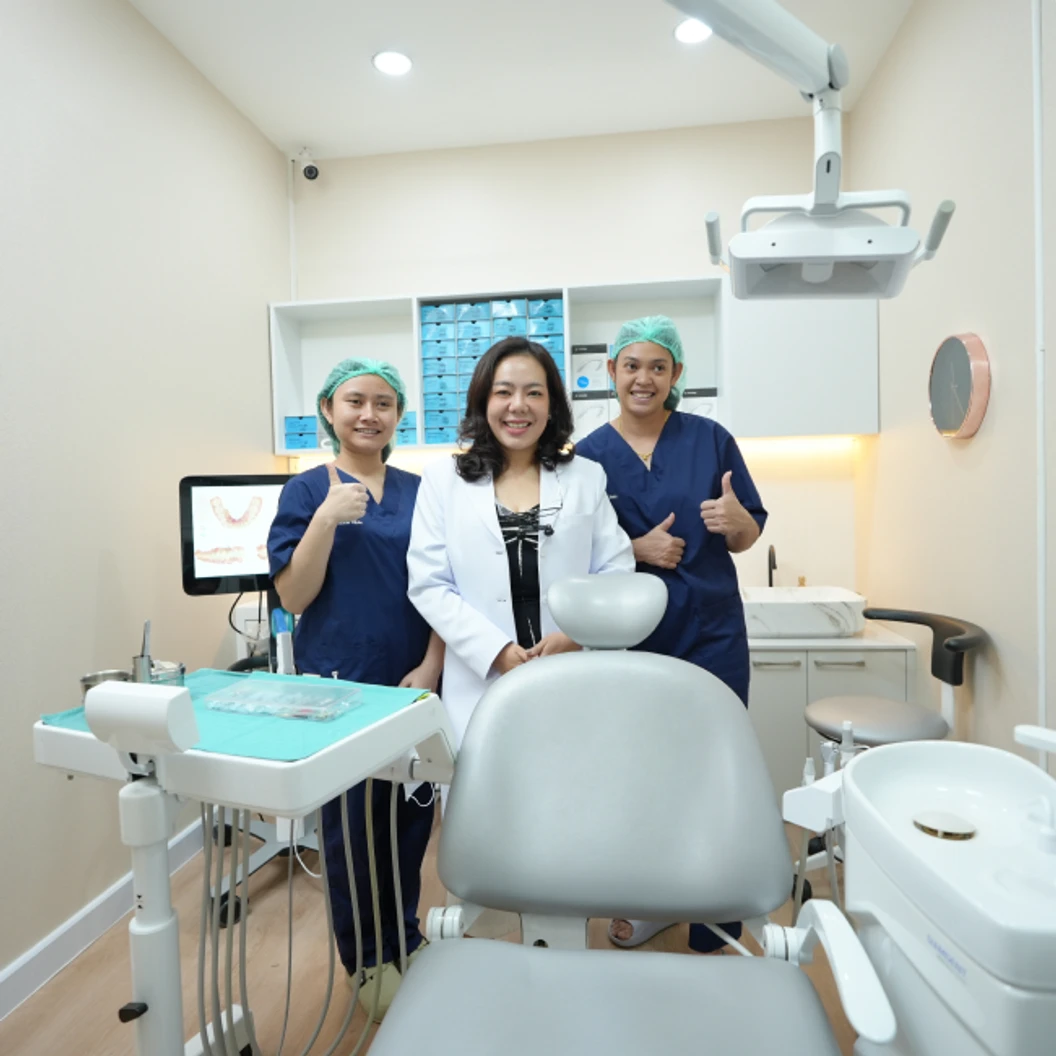 จัดฟันแบบใส Invisalign Full Comprehensive ฟันบนและล่าง (แบบ 3 ปี)