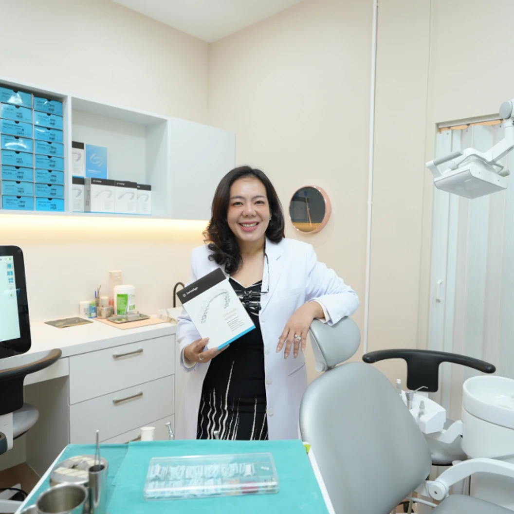 จัดฟันแบบใส Invisalign Full Comprehensive ฟันบนและล่าง (แบบ 3 ปี)