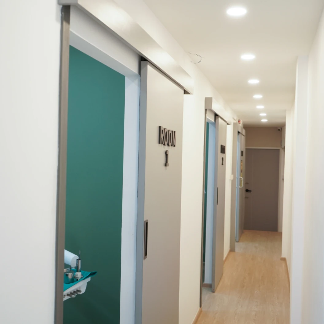 ฟอกสีฟันที่คลินิก ด้วยระบบ Cool Light