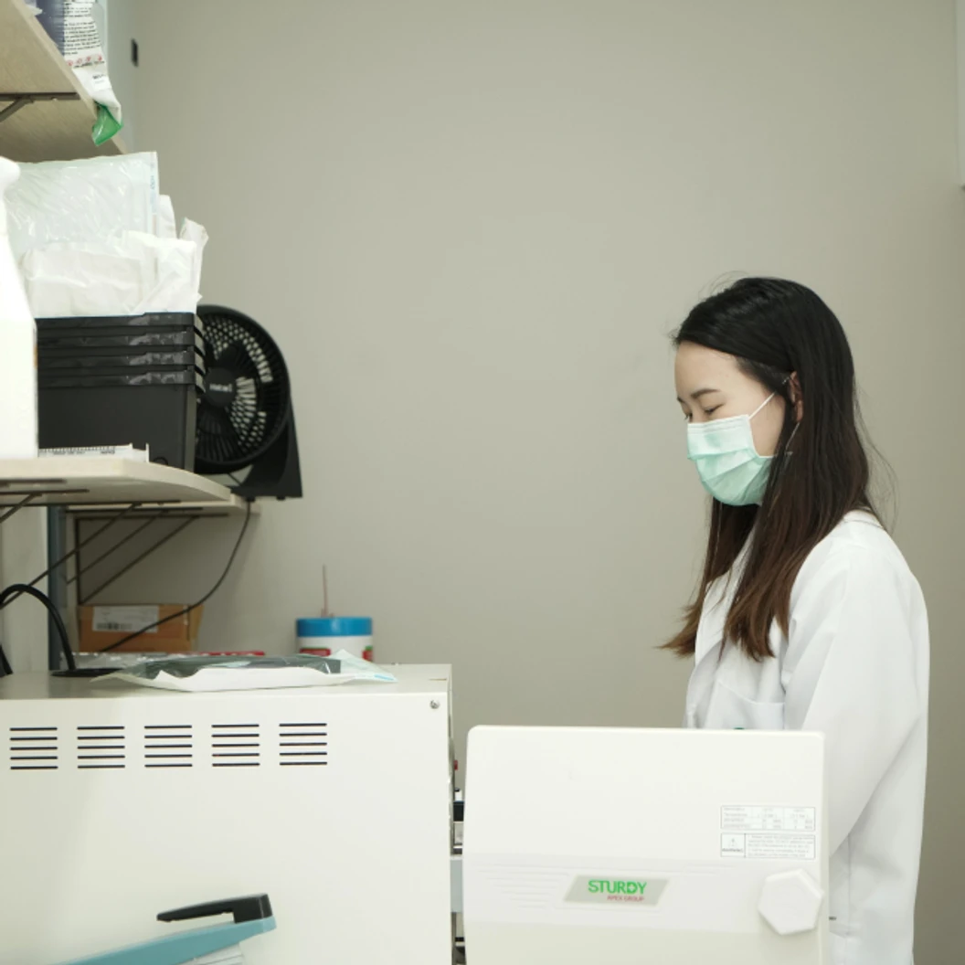 ฟอกสีฟันที่คลินิก ด้วยระบบ Cool Light