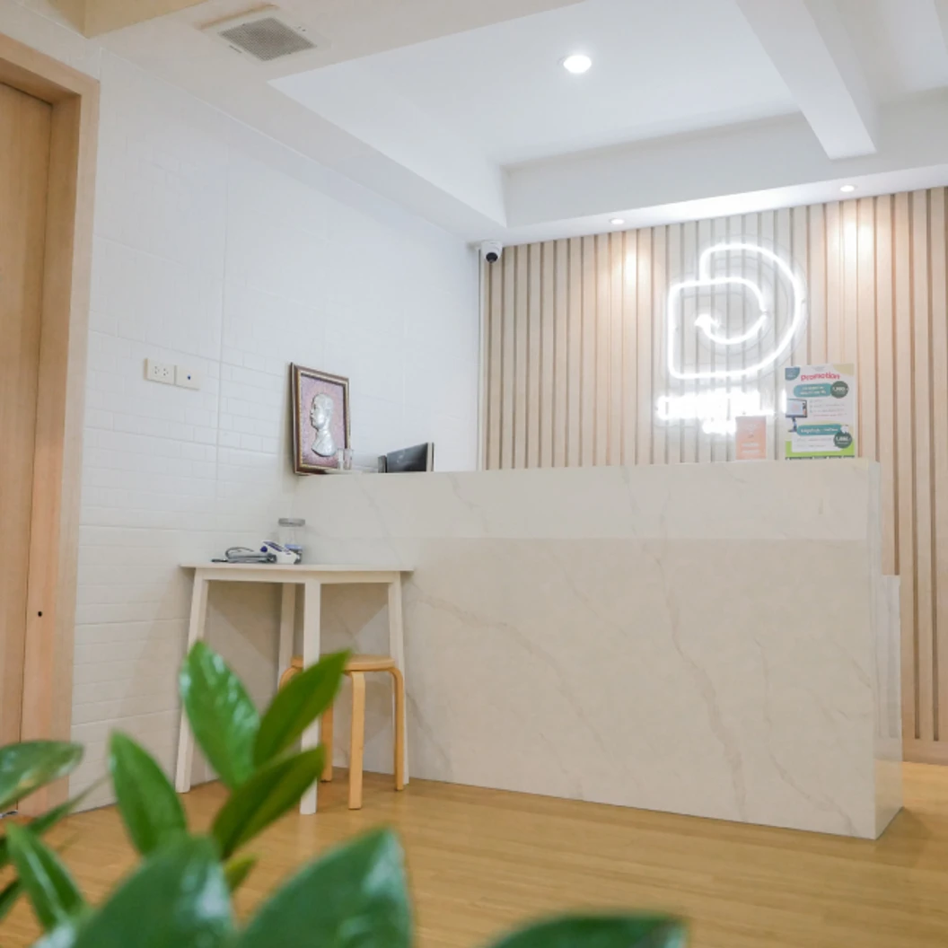 จัดฟันใส Invisalign Comprehensive 1 ฟันบนและล่าง ไม่จำกัดชิ้นงาน 3 ปี