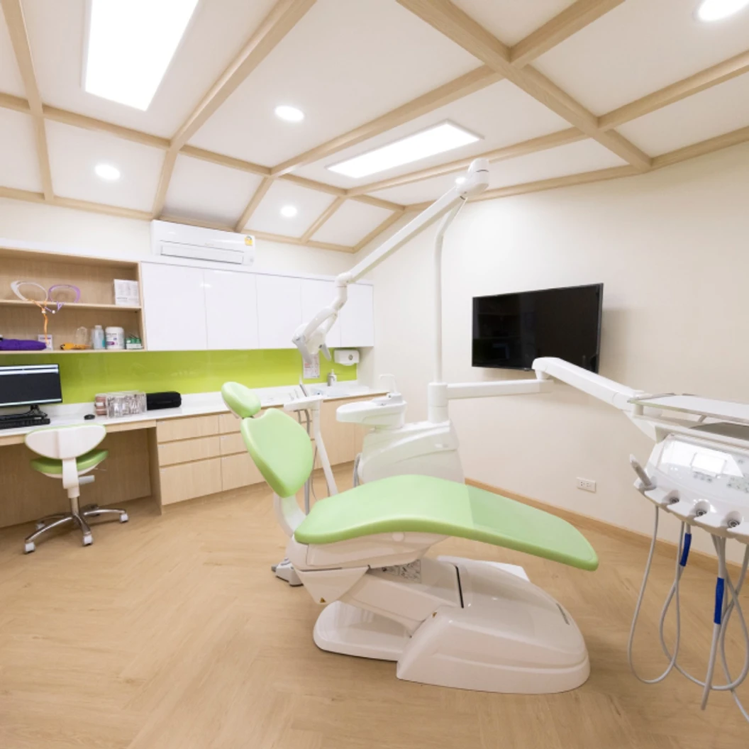 จัดฟันใส Invisalign Full Comprehensive ไม่จำกัดชิ้นงาน 5 ปี