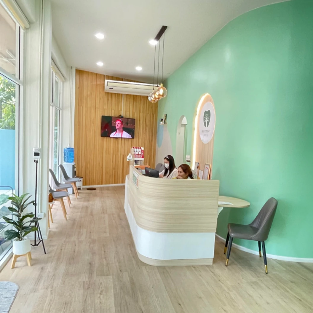 จัดฟันใส Invisalign Express 14 ชิ้น