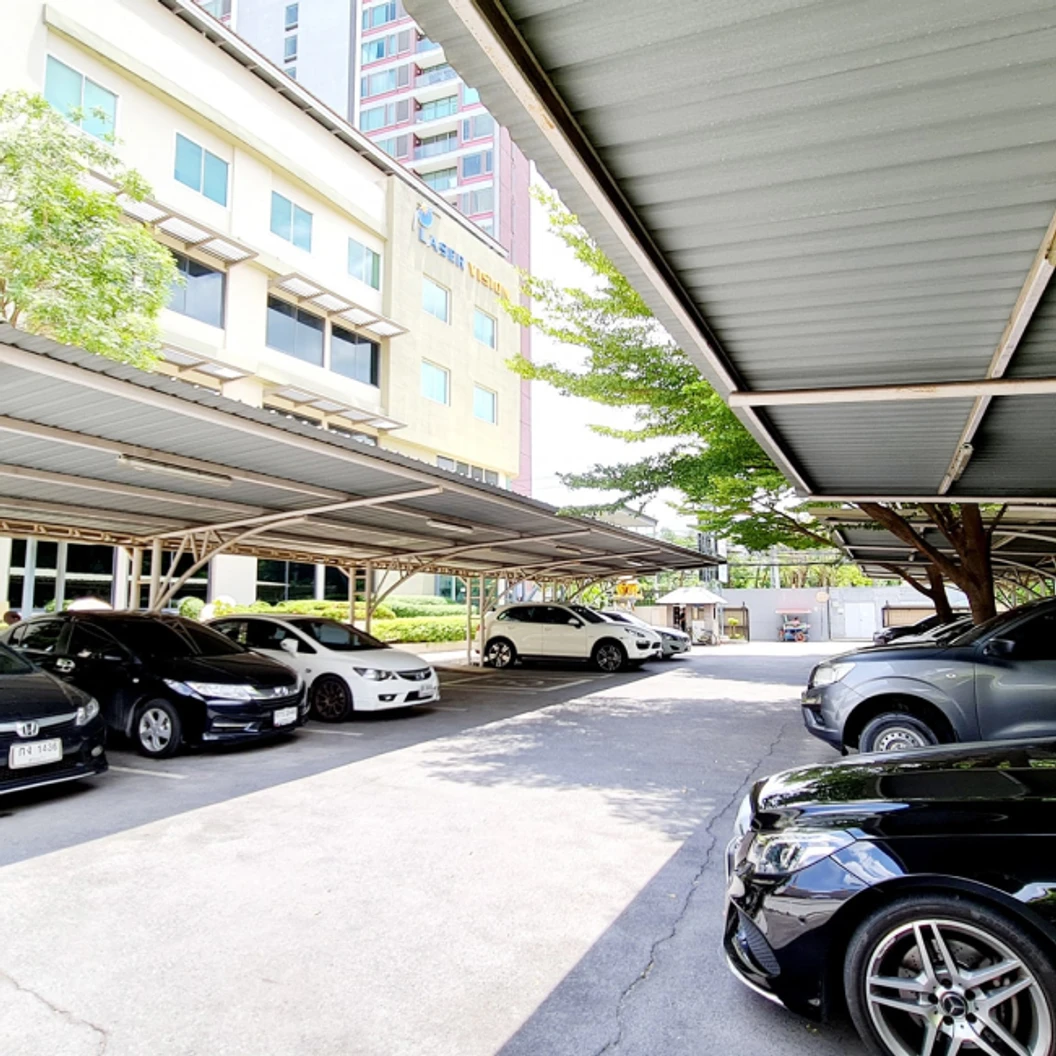 อุดฟัน 4 ด้าน ด้วยวัสดุสีเหมือนฟัน