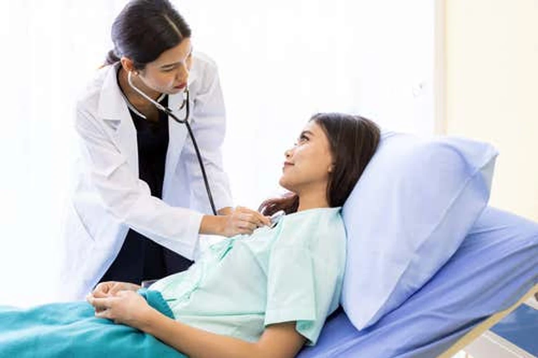 ตรวจคัดกรองมะเร็งเต้านม ด้วยเครื่องดิจิทัลแมมโมแกรมและอัลตราซาวด์เต้านม Breast Cancer Screening สำหรับผู้หญิงที่ไม่ได้เสริมหน้าอก (35 ปีขึ้นไป)