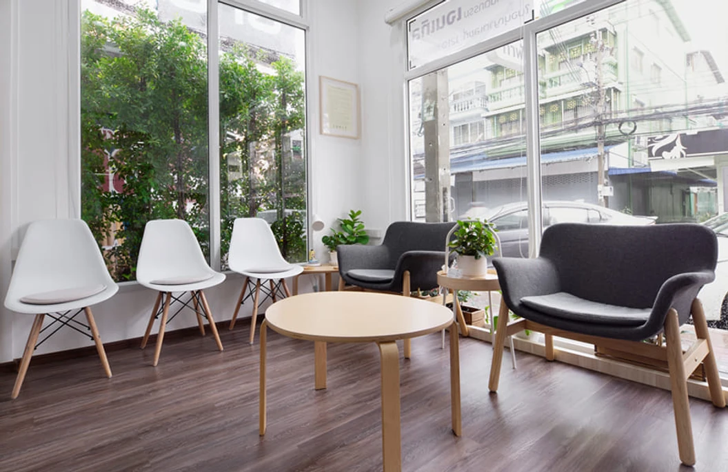 ฟอกสีฟัน ด้วยระบบ Cool Light