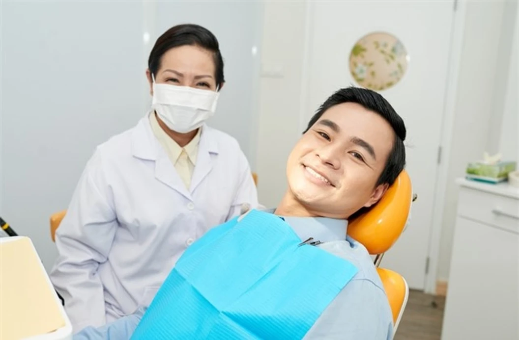 ฟอกสีฟัน ด้วยระบบ Cool Light