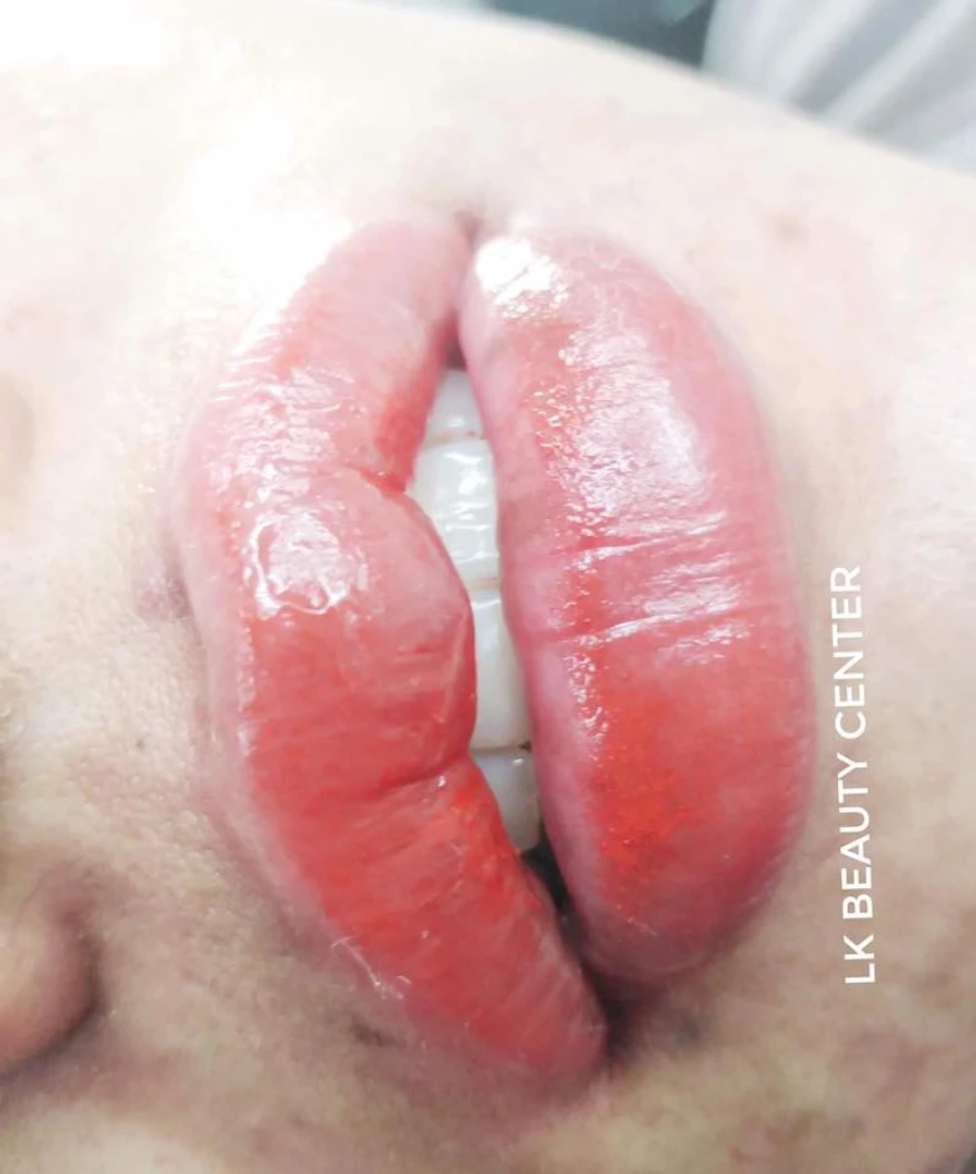 สักปากชมพู