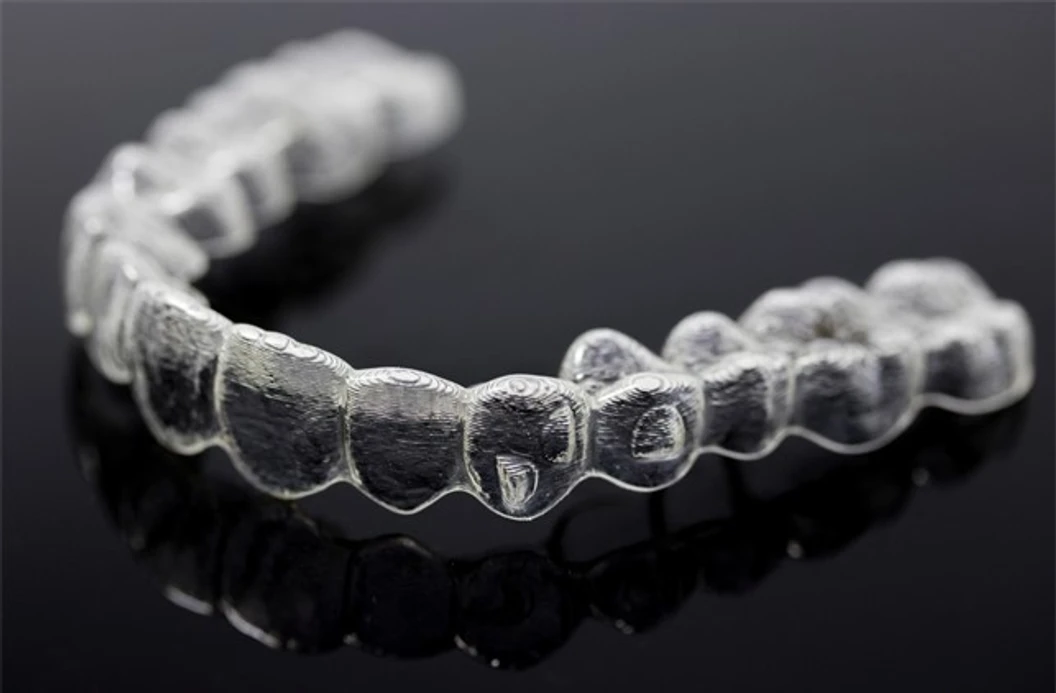 ทำรีเทนเนอร์แบบใส 1 ชิ้น ฟันบนหรือล่าง