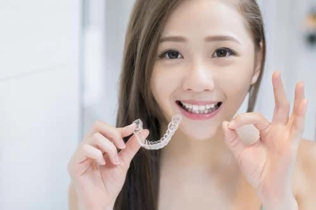 ทำรีเทนเนอร์แบบใส 2 ชิ้น ฟันบนและล่าง