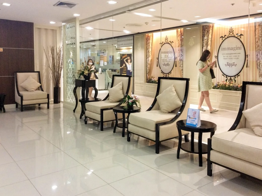 ทำ Thermage FLX 900 ช็อต บริเวณกรอบหน้าและเหนียง 1 ครั้ง