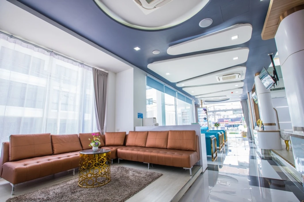 ขูดหินปูน พร้อมขัดฟันด้วยเครื่อง Air Flow