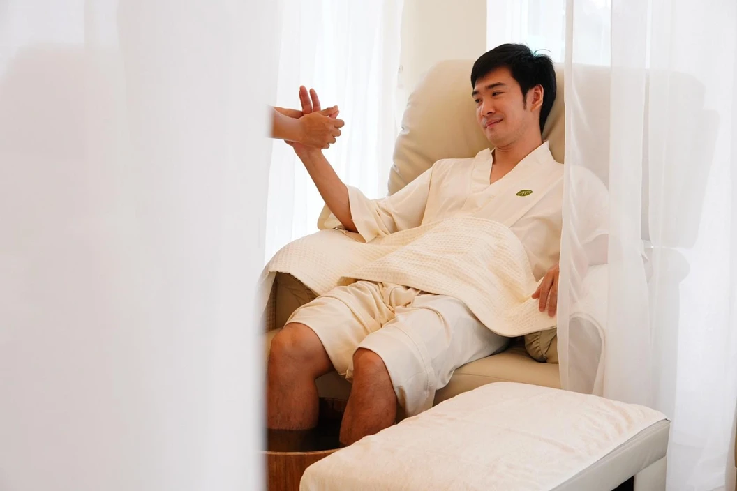 นวดบำบัดอาการออฟฟิศซินโดรม 120 นาที 1 ครั้ง