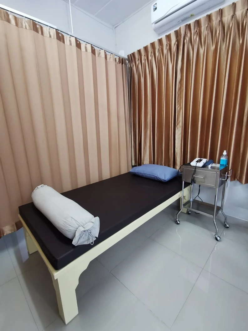 ทำกายภาพบำบัด บรรเทาอาการท่อน้ำนมอุดตันในคุณแม่หลังคลอด 1 ครั้ง