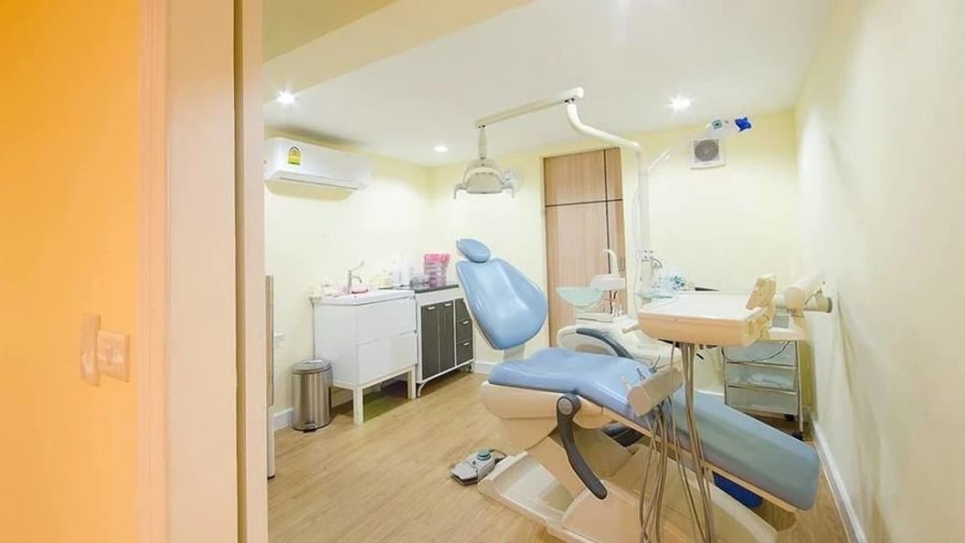 จัดฟันใส Invisalign Full Comprehensive ฟันบนและล่าง