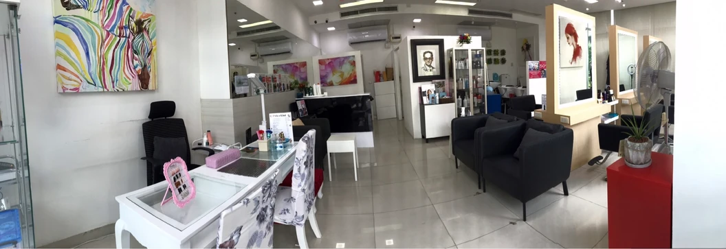 ทำสีผม ด้วยผลิตภัณฑ์ออร์แกนิก พร้อมบำรุงด้วยเคราติน และทำทรีตเมนต์ Brazilian Blowout ทุกระดับความยาว 1 ครั้ง