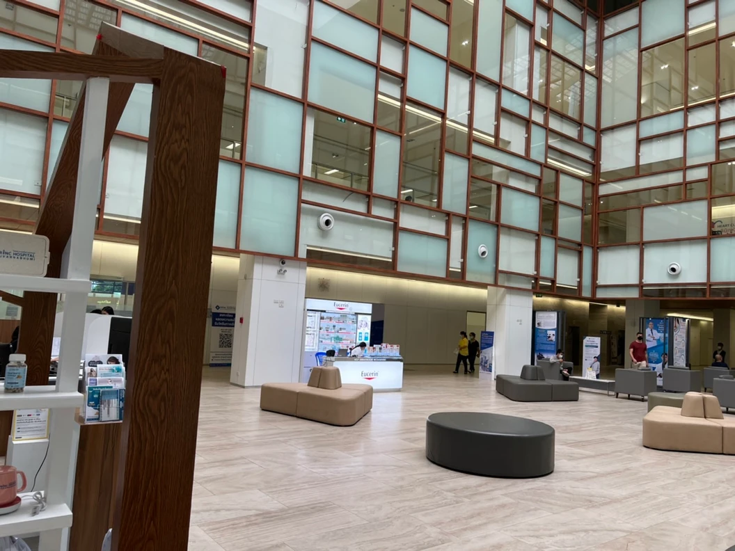 ตรวจคัดกรองมะเร็งเต้านมด้วยวิธีอัลตราซาวด์