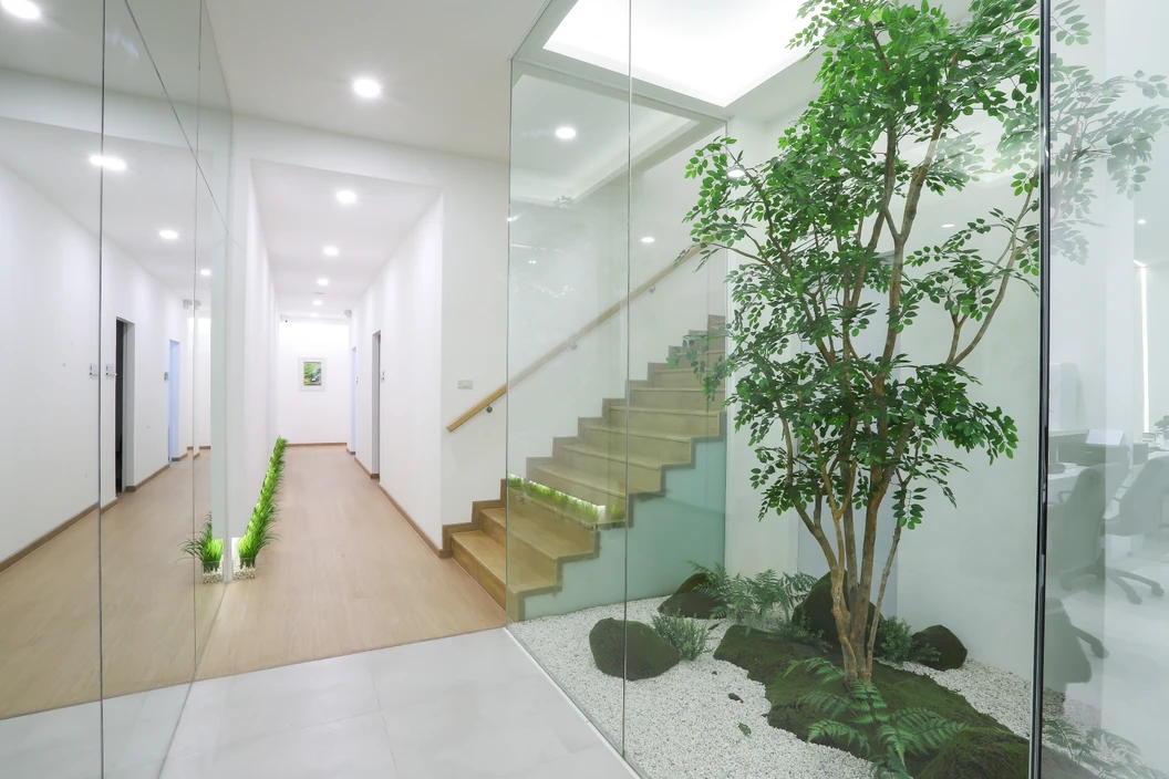 ทำวีเนียร์คอมโพสิต สำหรับฟัน 6 ซี่ ที่ Edelweiss Dental House