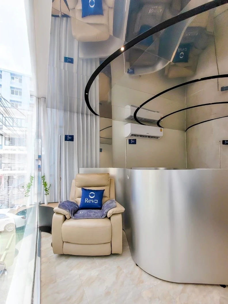 คอร์สกำจัดขน Hollywood ด้วย Triplex Diode Laser 6 ครั้ง สำหรับผู้หญิงหรือผู้ชาย