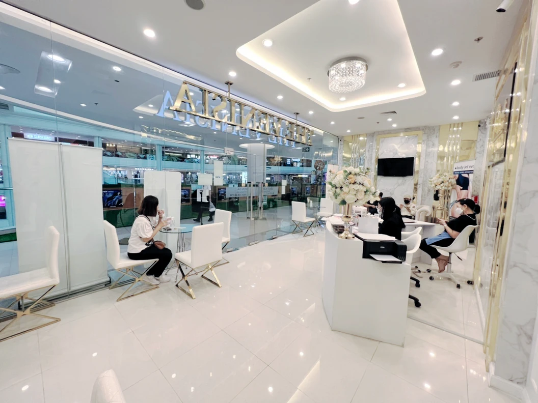 โปรแกรมสลายไขมันบริเวณเหนียง ด้วยเครื่อง SculpSure 1 ครั้ง