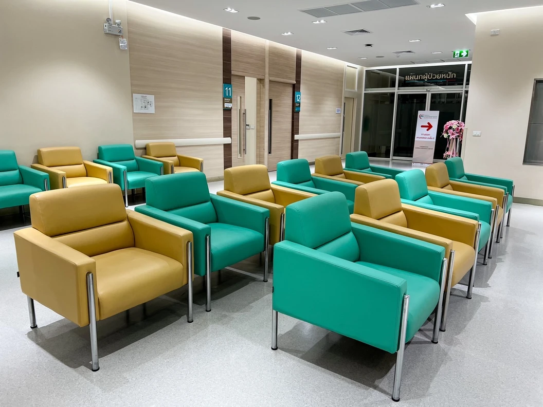 ผ่าตัดต้อกระจก สลายต้อด้วยคลื่นอัลตราซาวด์ เลนส์พับได้ ชัด 1 ระยะ สำหรับตา 1 ข้าง นอนพักที่ รพ. 1 คืน