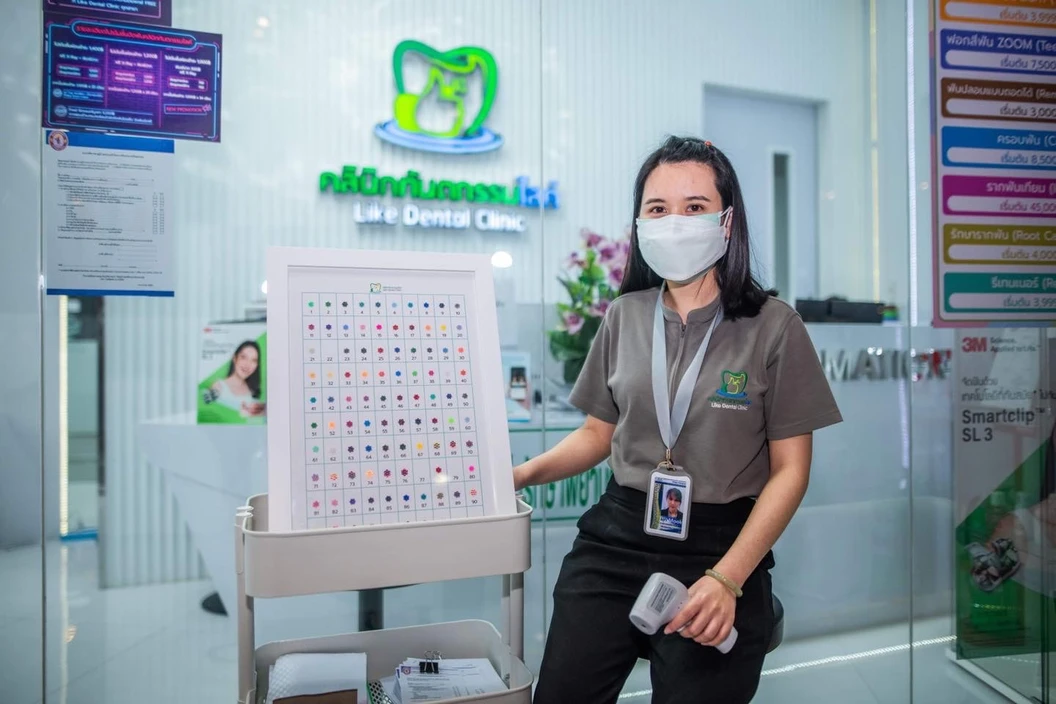 ทำวีเนียร์เซรามิก eMax 8 ซี่ (ฟันบน)