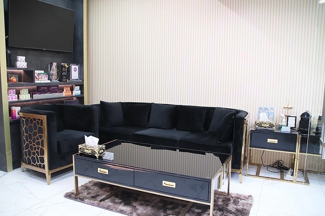 สร้างกล้ามเนื้อ ด้วยเทคโนโลยี Hi-Em Shape เลือก 1 บริเวณ หน้าท้อง ก้น ต้นแขน ต้นขาหรือสะโพก 1 ครั้ง