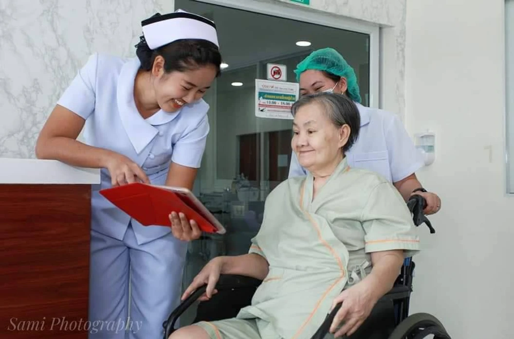 โปรแกรมแบบมาตรฐาน (Standard Program) ฟื้นฟูร่างกาย และทำกายภาพบำบัดพื้นฐานแบบ 1 ครั้งต่อวัน สำหรับผู้ป่วยหรือผู้สูงอายุ รวมห้องพักรวม ระยะเวลา 1 เดือน