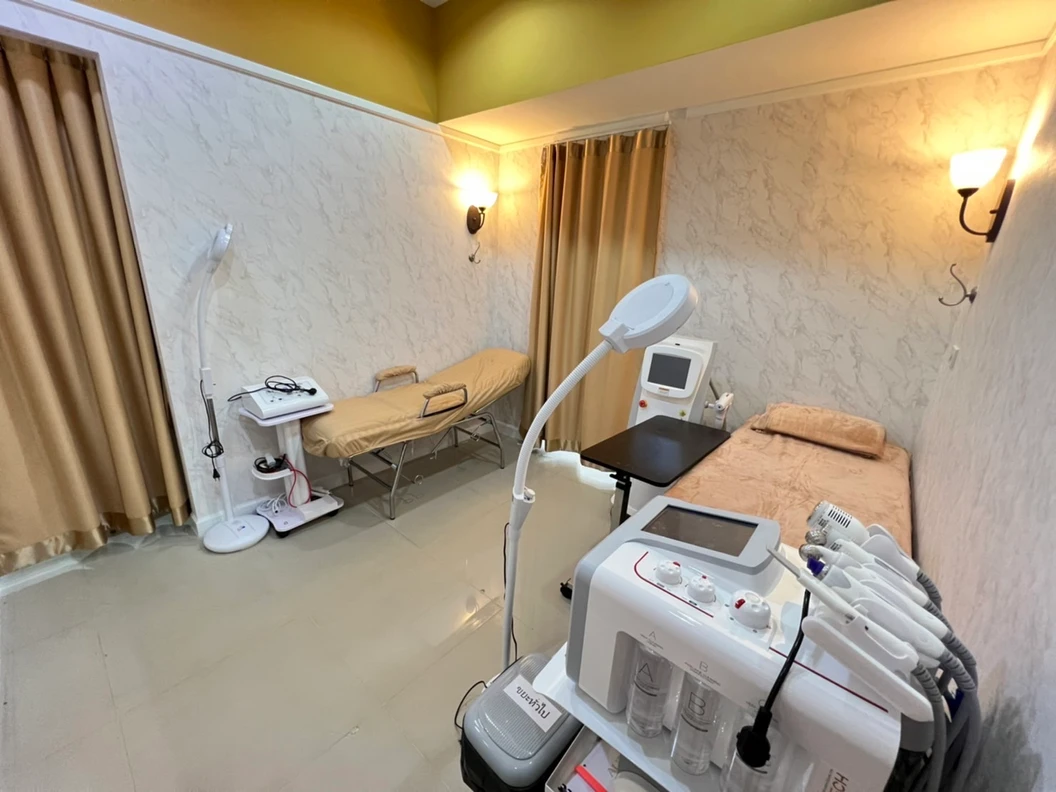 โปรแกรมสลายไขมันด้วยความเย็น เครื่อง CoolSculpting เลือก 1 บริเวณ หน้าท้อง ต้นแขน ต้นขา สะโพก หรือน่อง 1 ครั้ง